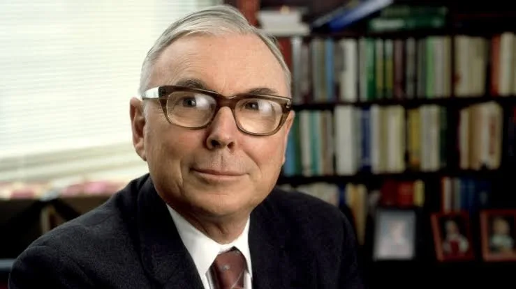 CHARLIE MUNGER. El hombre que ha influenciado el mundo de las inversiones.